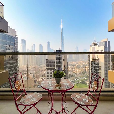 Mira Holiday Homes - Lovely Studio With Burj Khalifa View ดูไบ ภายนอก รูปภาพ