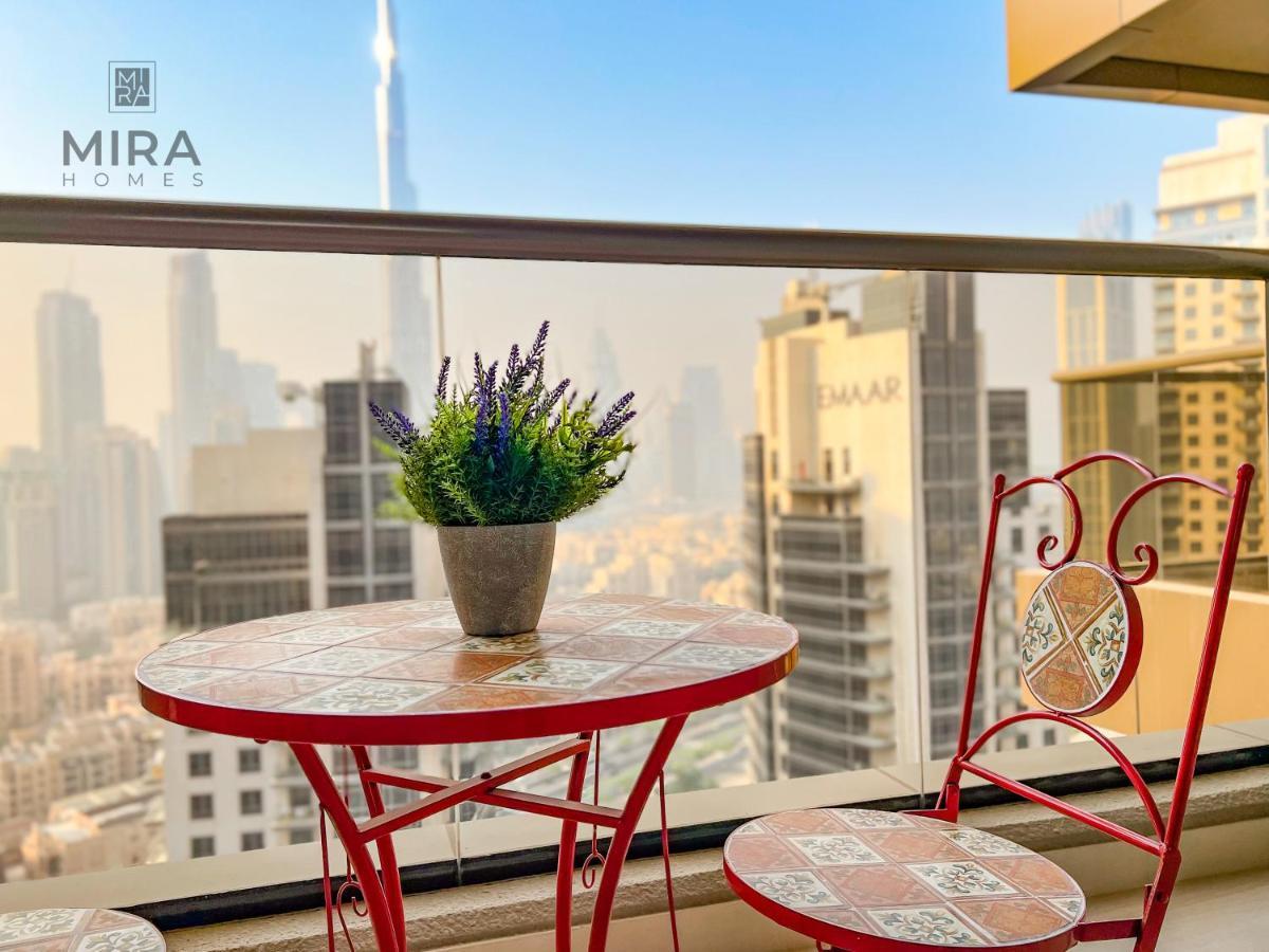 Mira Holiday Homes - Lovely Studio With Burj Khalifa View ดูไบ ภายนอก รูปภาพ